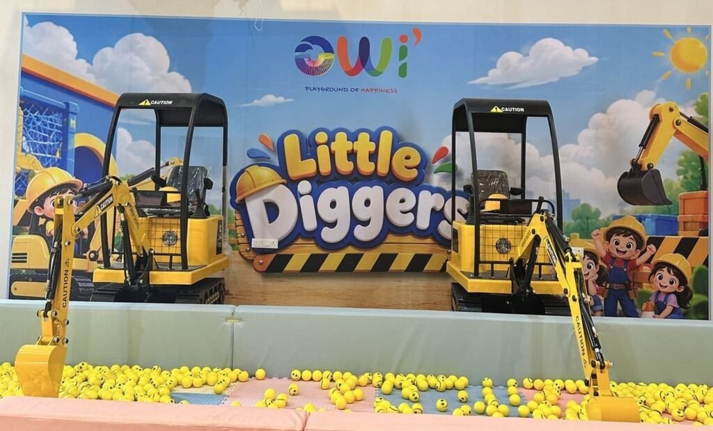 Little Diggers JCB digger ride for kids at OWI Kids World, South Delhi